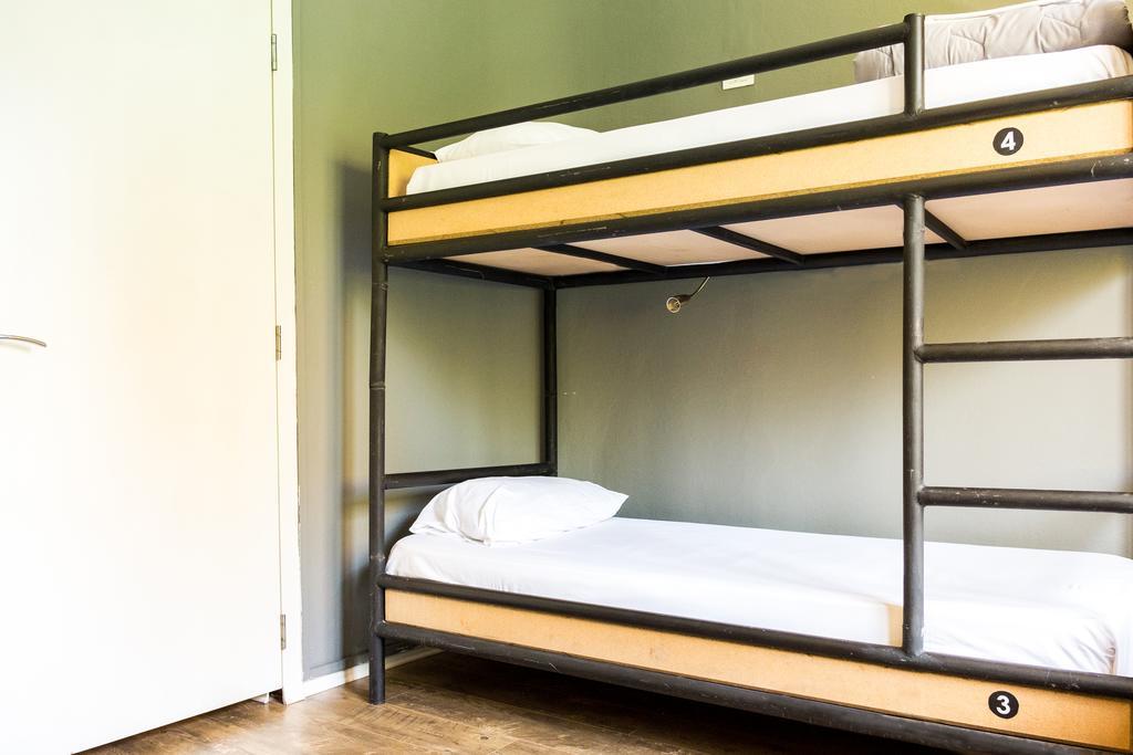 Destil Hostel Tirana Exterior photo